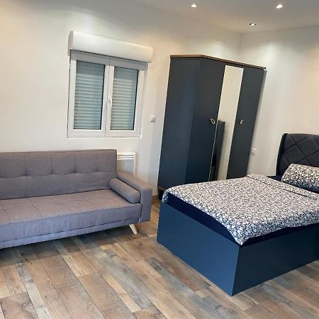 Studio 23 M2+Wifi +Parking Prive Lejlighedshotel Oullins Eksteriør billede
